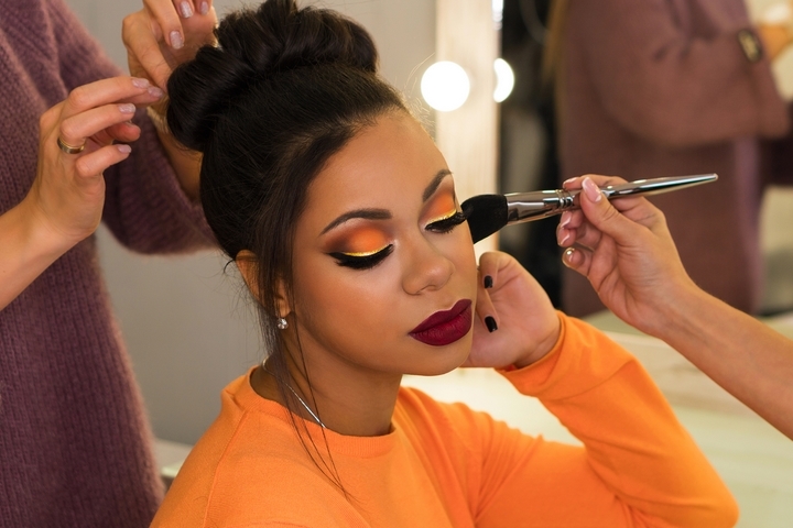 6 Different Types of Makeup Artist Jobs and Their Skills